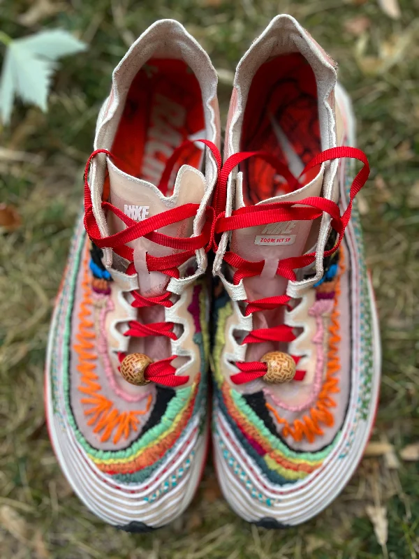 SHOE Zoom Fly, Size Womens 9.5/ Mens 8 Office Blazer Vest